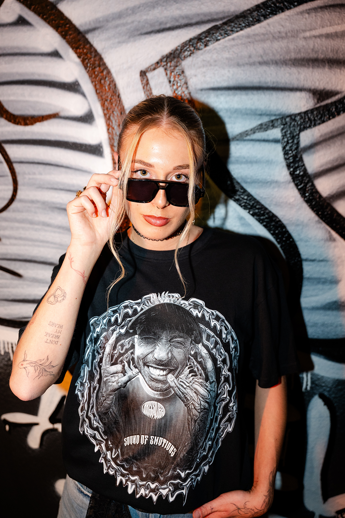 T - Shirt "Chrissyjeey" Schwarz